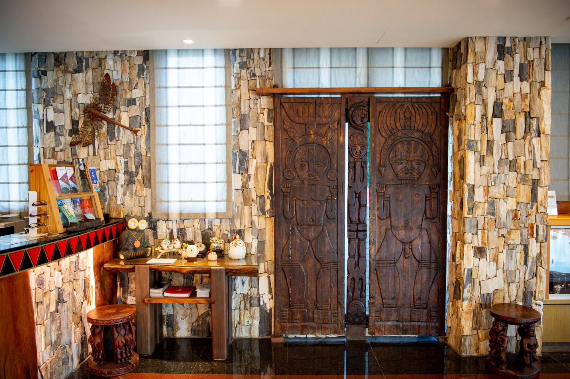Classic Hotel Shvatan Nantou Exterior photo